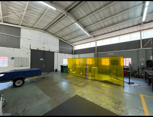 INDUSTRIAL PROPERTY TO RENT IN HENNOPSPARK